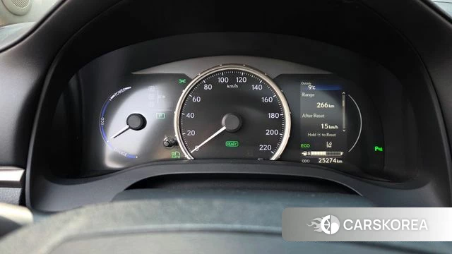 Lexus CT200h id 3801544 из Кореи 18