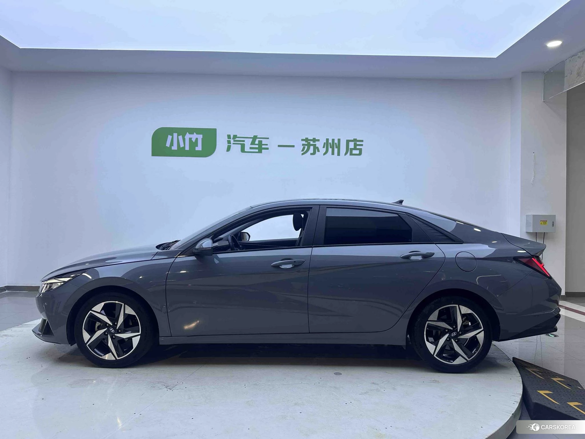 Hyundai Elantra id 4461741 из Китая 18