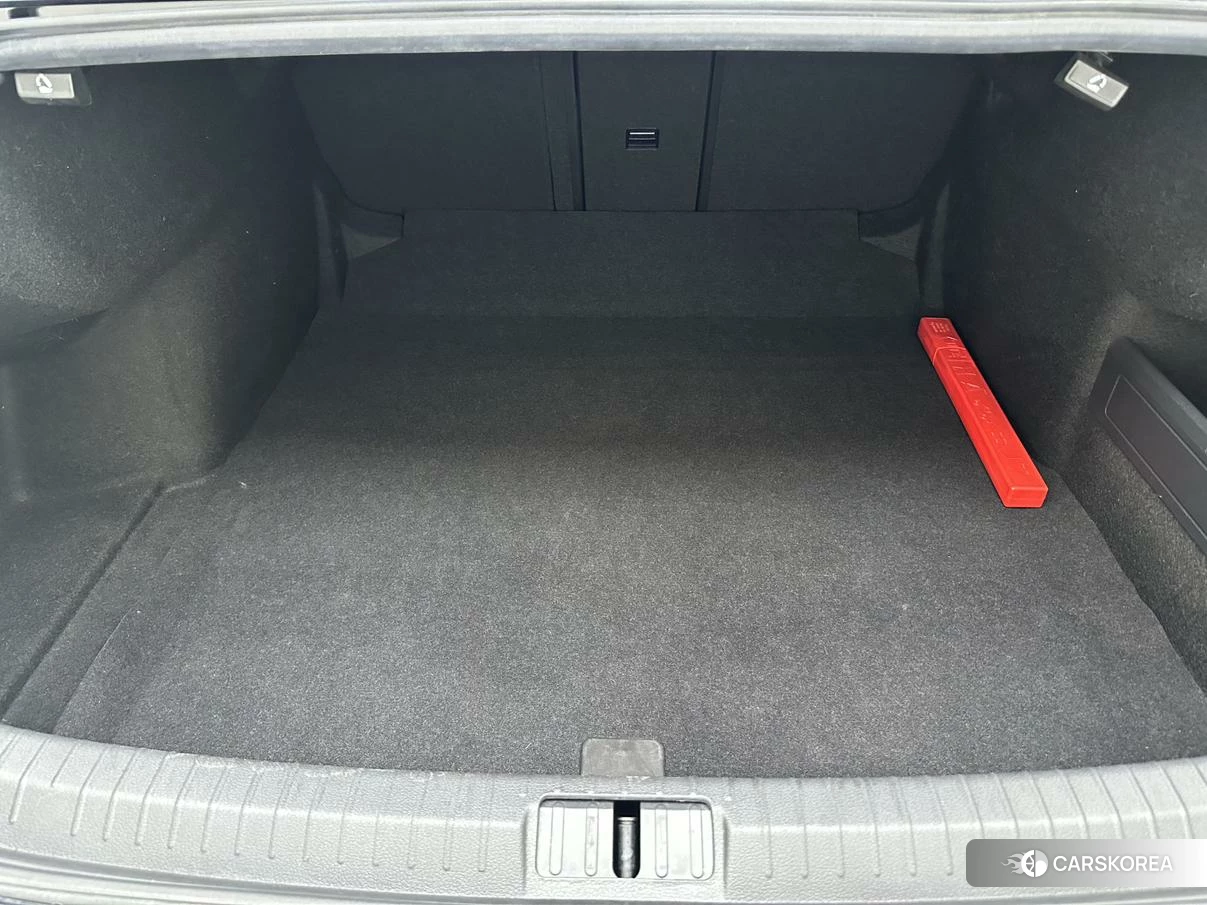 Volkswagen Magotan id 4452271 из Китая 17