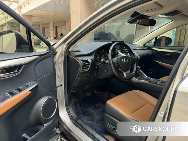 Lexus NX id 4291413 из Китая 9