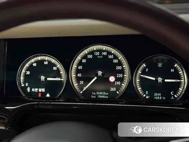 Rolls-Royce Phantom id 3013765 из Кореи 18