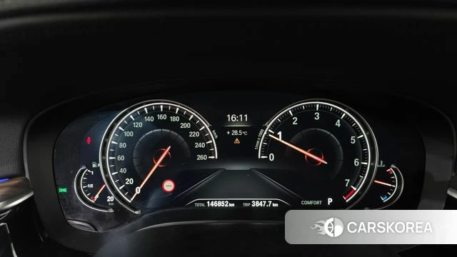 BMW 5 Series (G30) id 4331787 из Кореи 18