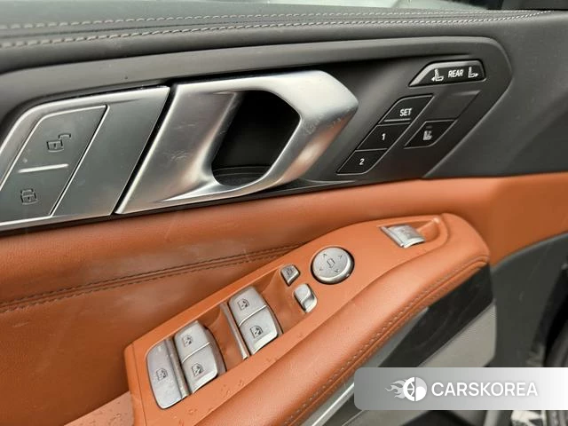 BMW X7 id 4207979 из Китая 8
