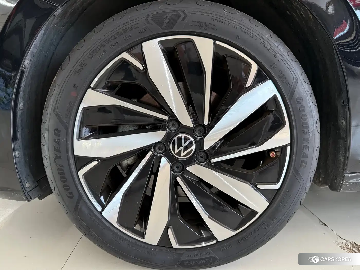 Volkswagen Passat id 4538597 из Китая 13