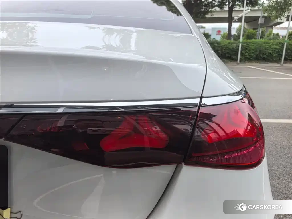 Mercedes-Benz E-Class id 4546272 из Китая 18