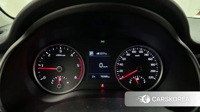 Kia Stonic id 3583359 из Кореи 18