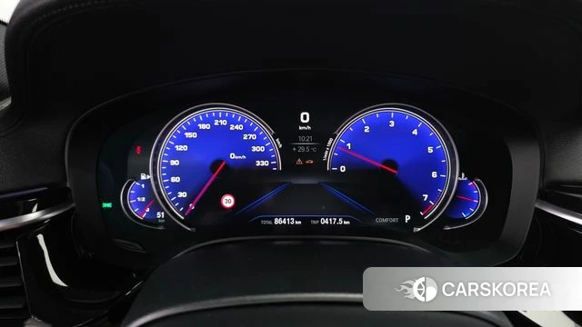 BMW 5 Series (G30) id 4642906 из Кореи 30