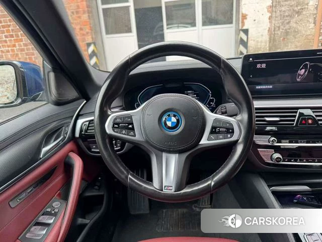 BMW 5 series PHEV id 4211859 из Китая 12