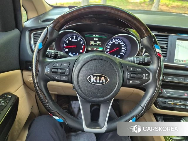 Kia The New Carnival id 4471334 из Кореи 18