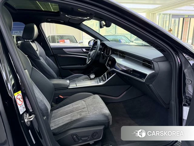 Audi A6L id 4213126 из Китая 10