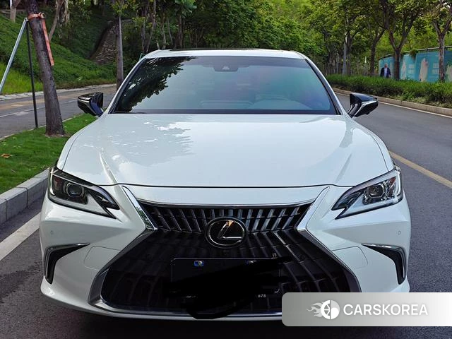 Lexus ES id 4278043 из Китая 19