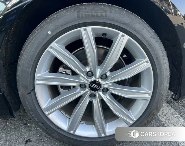 Audi A6L id 4297359 из Китая 14