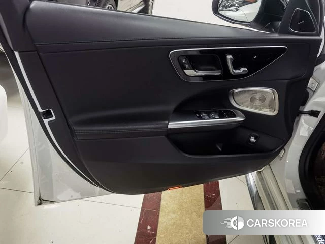 Mercedes-Benz Class C id 4367375 из Китая 12