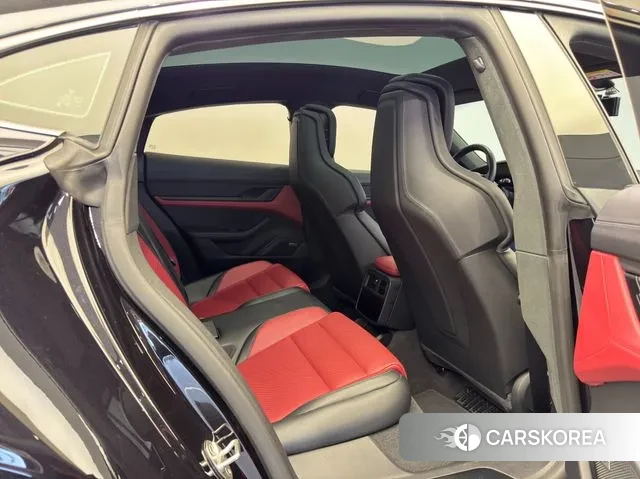 Porsche Taycan id 3739340 из Кореи 18