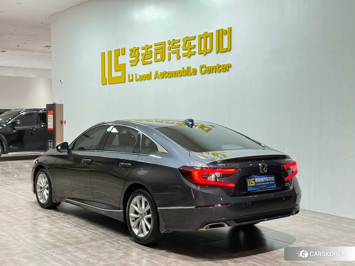 Honda Accord id 4420368 из Китая 32