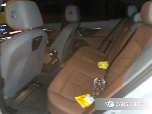 BMW 5 Series (G60) id 3517488 из Кореи 9