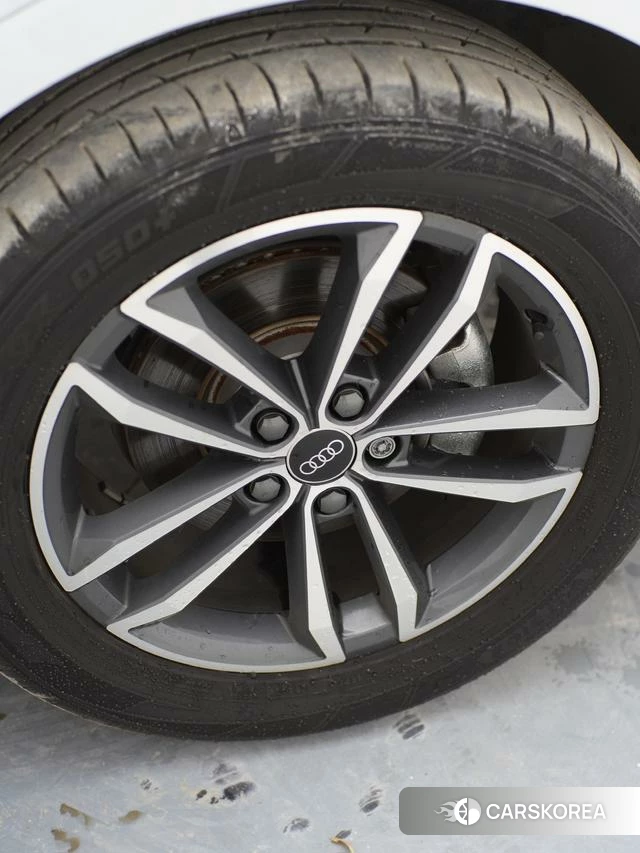 Audi Q3 id 4273798 из Китая 28