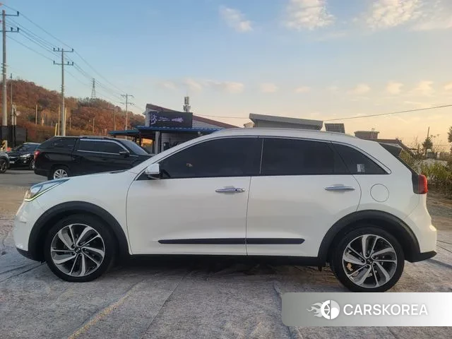 Kia Niro id 3368791 из Кореи 18