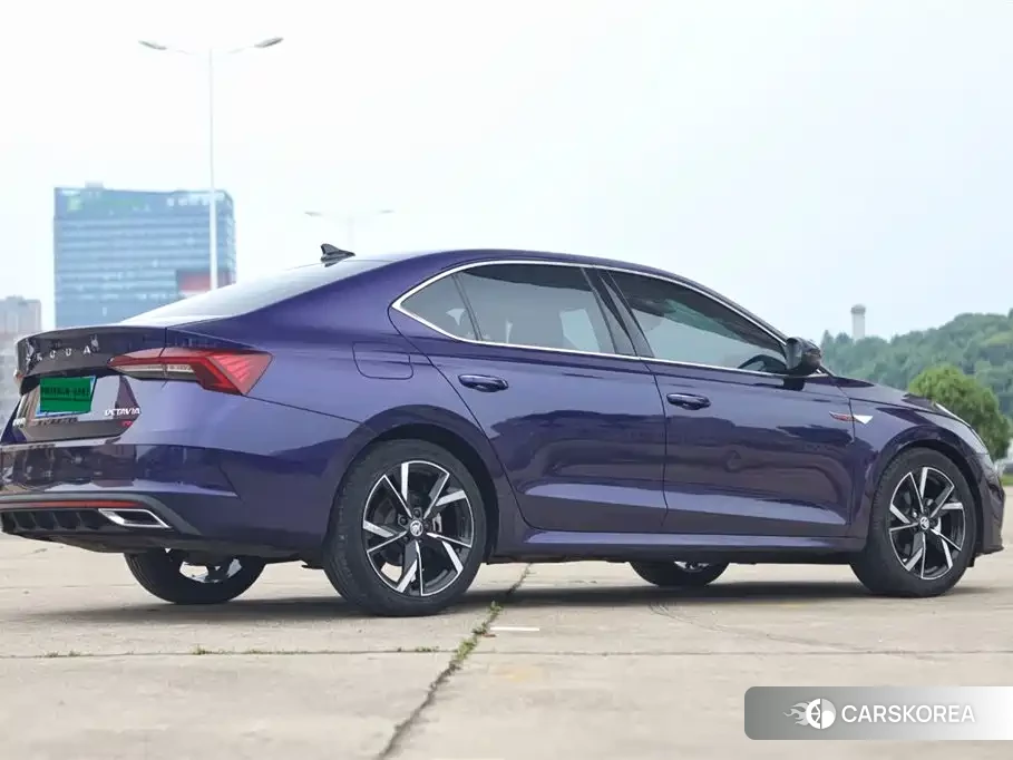 Skoda Octavia id 4583807 из Китая 16