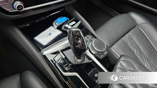 BMW 5 Series (G30) id 4594268 из Кореи 32