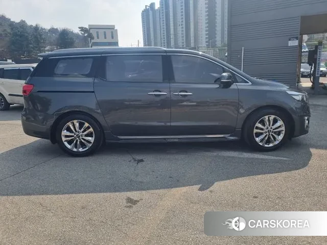 Kia The New Carnival id 3779307 из Кореи 18