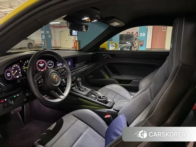 Porsche 911(992) id 3654658 из Кореи 8