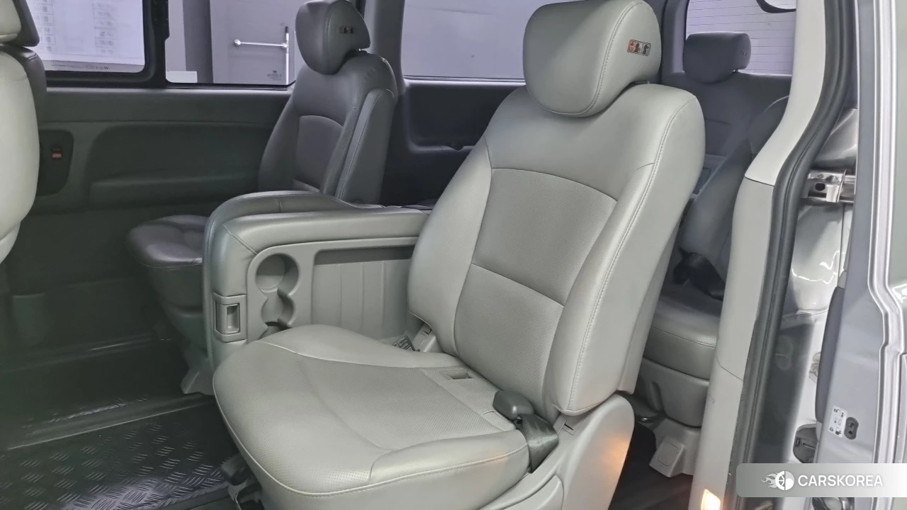 Hyundai The New Grand Starex id 4483379 из Кореи 16