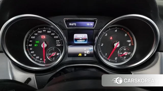 Mercedes-Benz GLE - Class W166 id 3330629 из Кореи 18