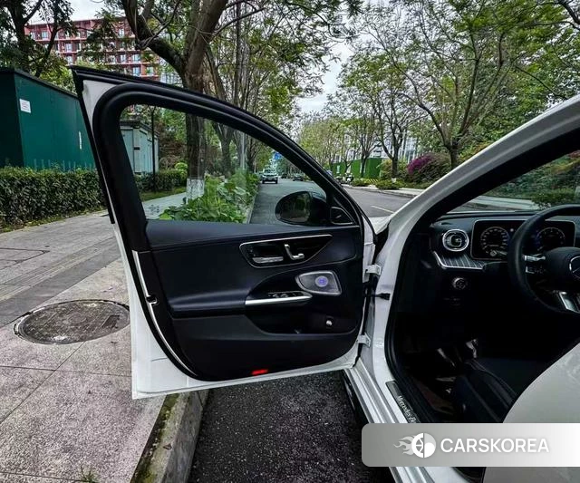 Mercedes-Benz Class C id 4273963 из Китая 21
