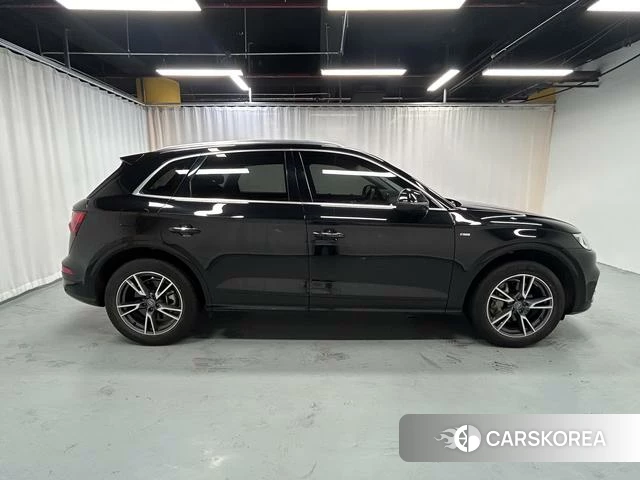 Audi Q5L id 4365958 из Китая 18
