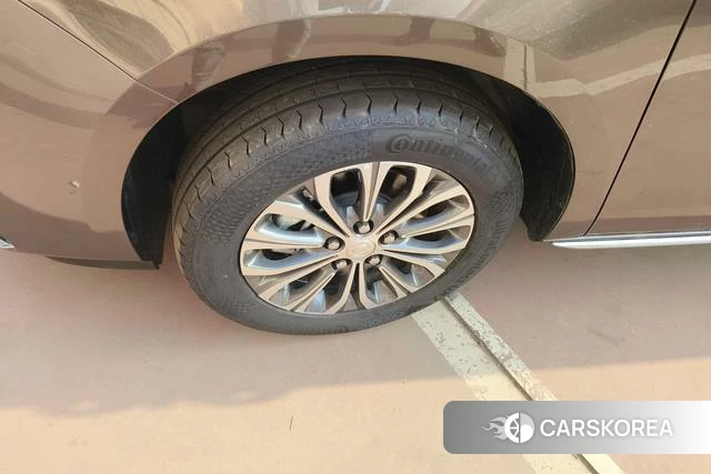 Buick GL8 id 3945047 из Китая 15