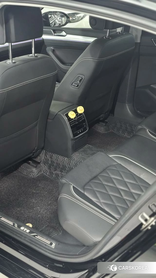 Volkswagen Magotan PHEV id 4314097 из Китая 8