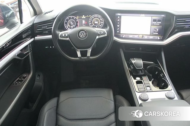 Volkswagen Touareg id 4211617 из Китая 16