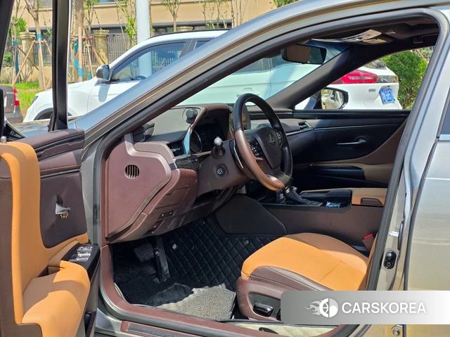 Lexus ES id 4394022 из Китая 10