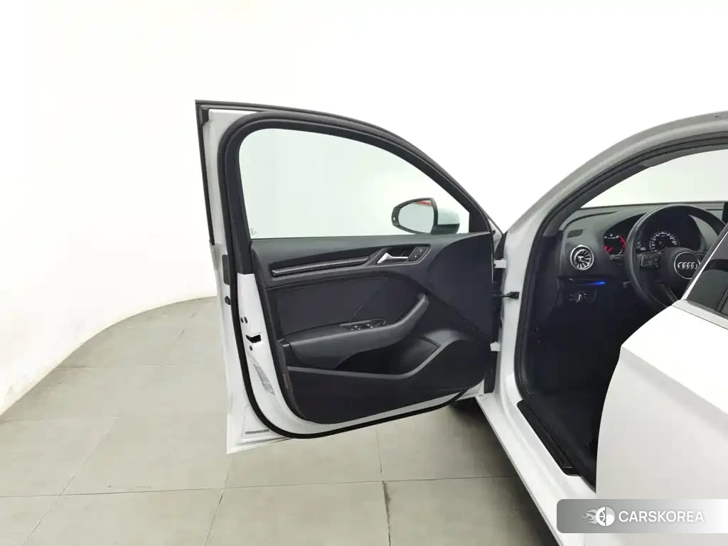 Audi A3 id 4554159 из Китая 22