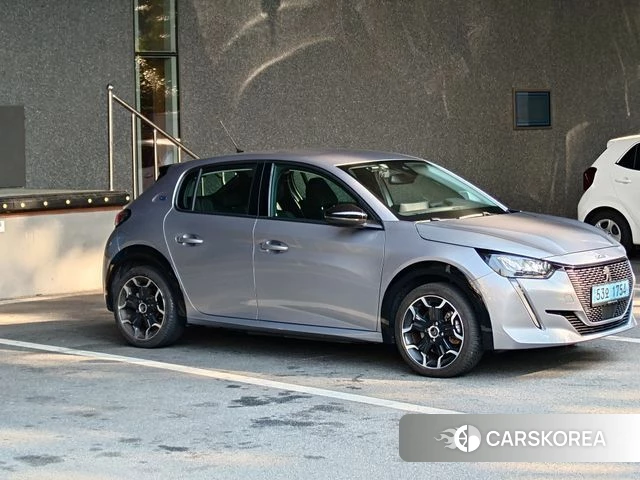 Peugeot e-208 second Generation id 4453284 из Кореи 8