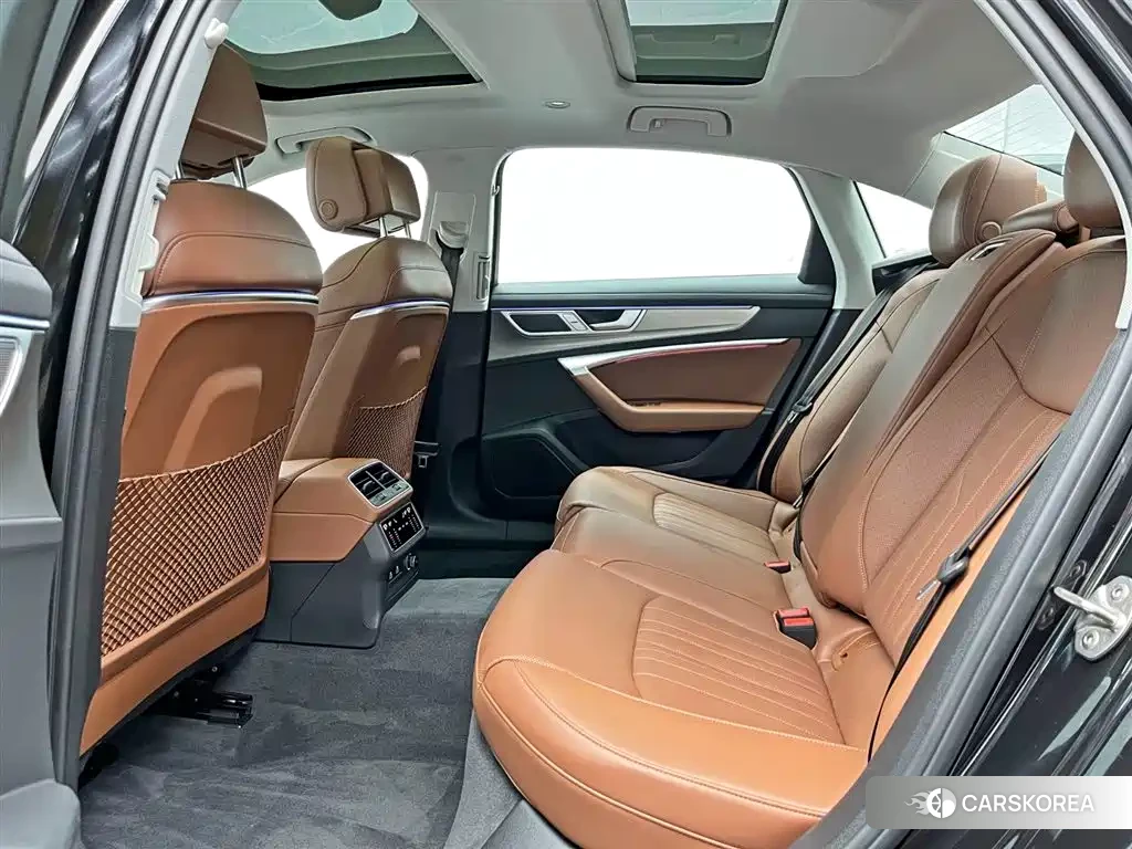 Audi A6L id 4559754 из Китая 22