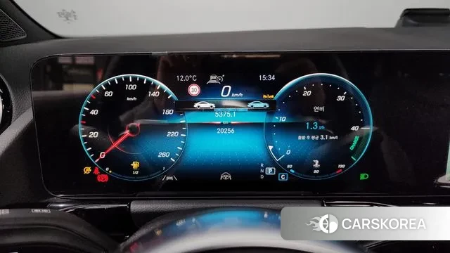 Mercedes-Benz GLA - Class H247 id 3405789 из Кореи 18