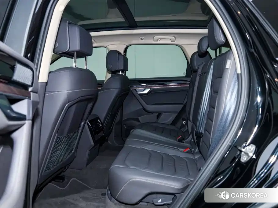 Volkswagen Touareg id 4655030 из Китая 16
