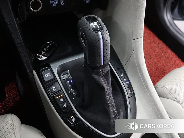 Hyundai Veloster (JS) id 3766525 из Кореи 18