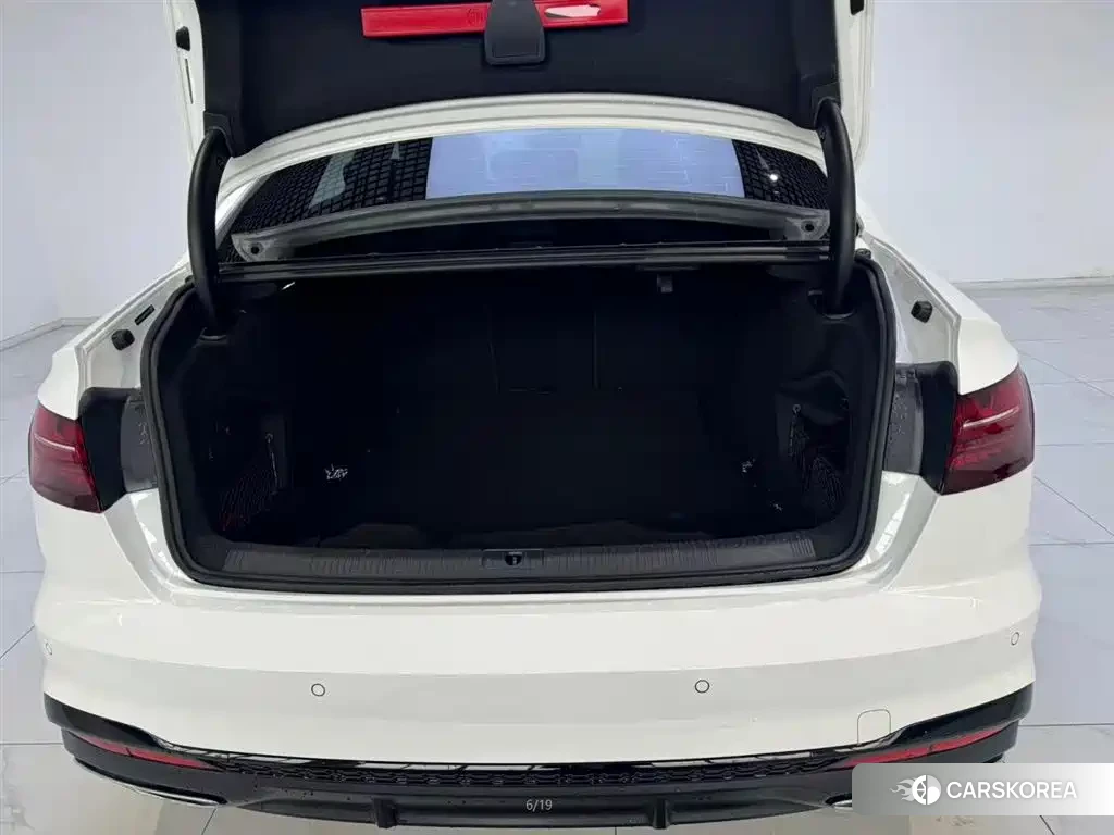 Audi A4L id 4546583 из Китая 9