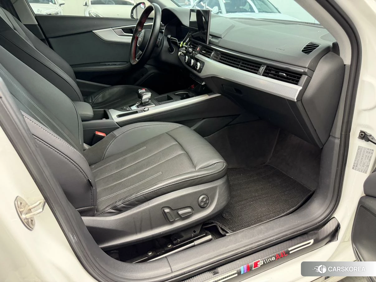 Audi A4L id 4453870 из Китая 10