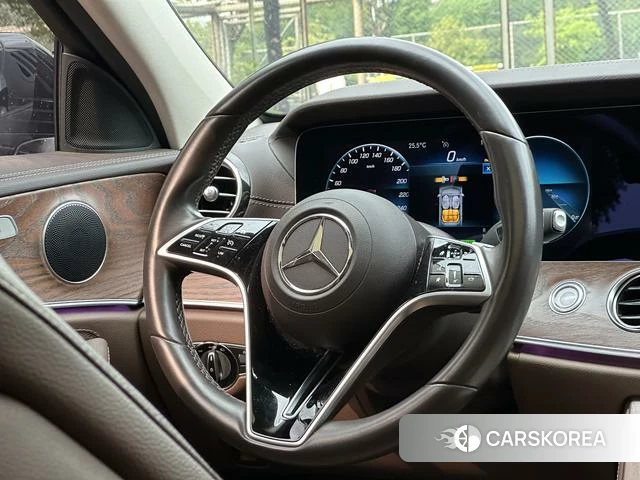 Mercedes-Benz E-class PHEV id 3920479 из Китая 18