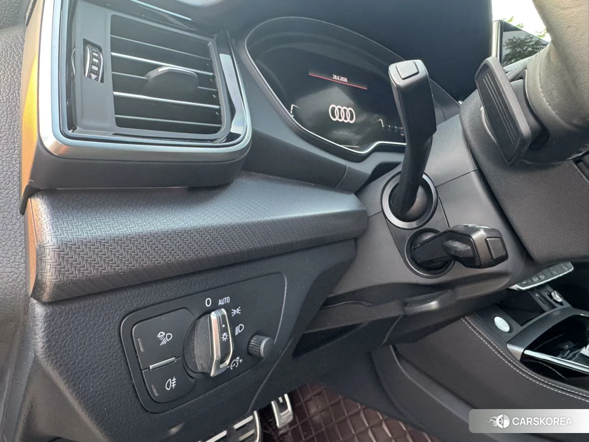 Audi Q5L id 4515189 из Китая 15