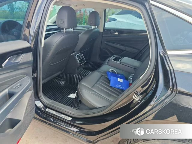 Volkswagen Passat PHEV id 4272548 из Китая 8