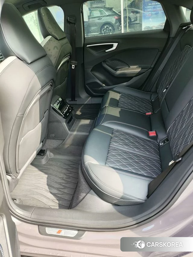 Audi A5L id 4258211 из Китая 19