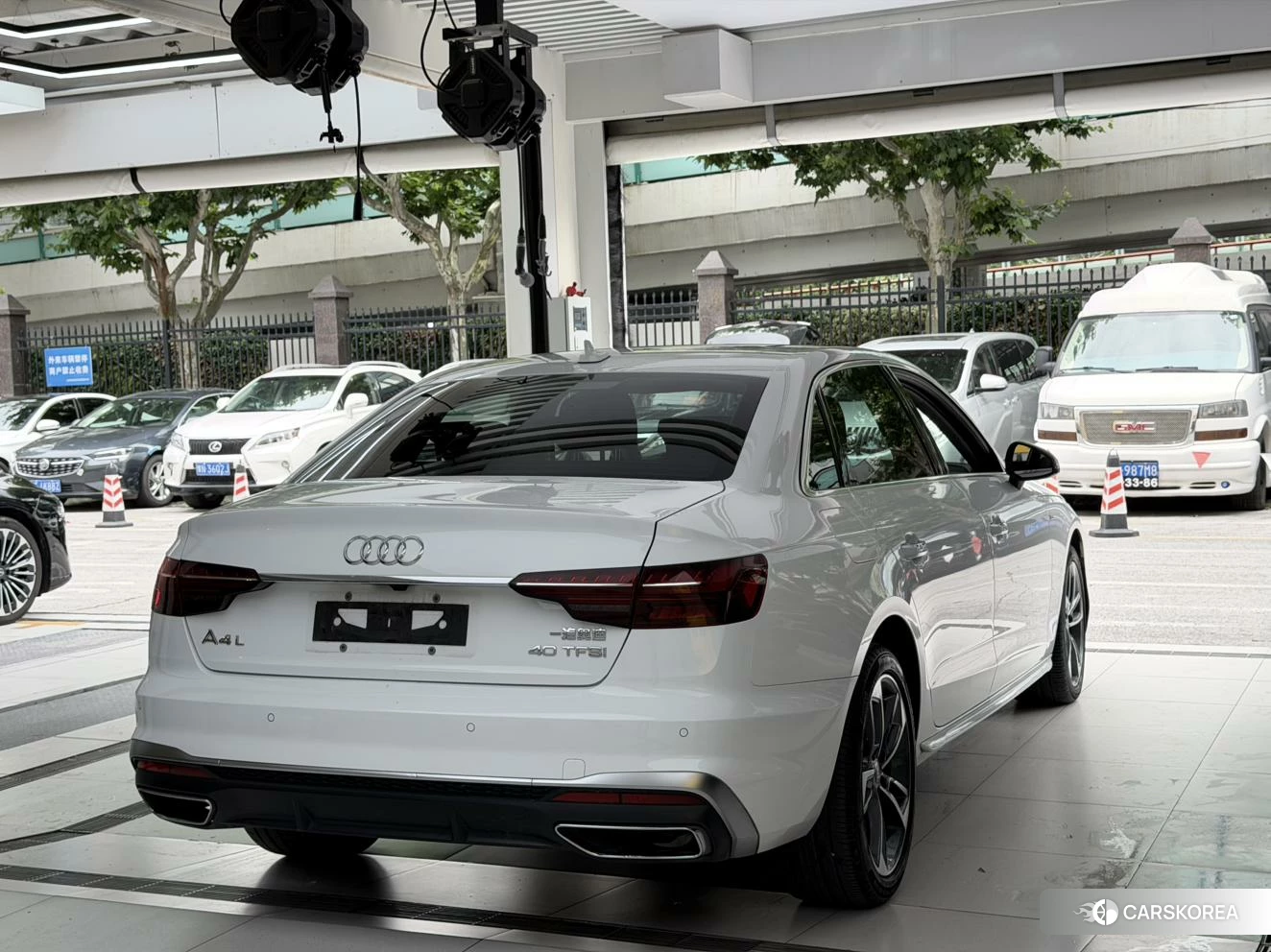 Audi A4L id 4512428 из Китая 10
