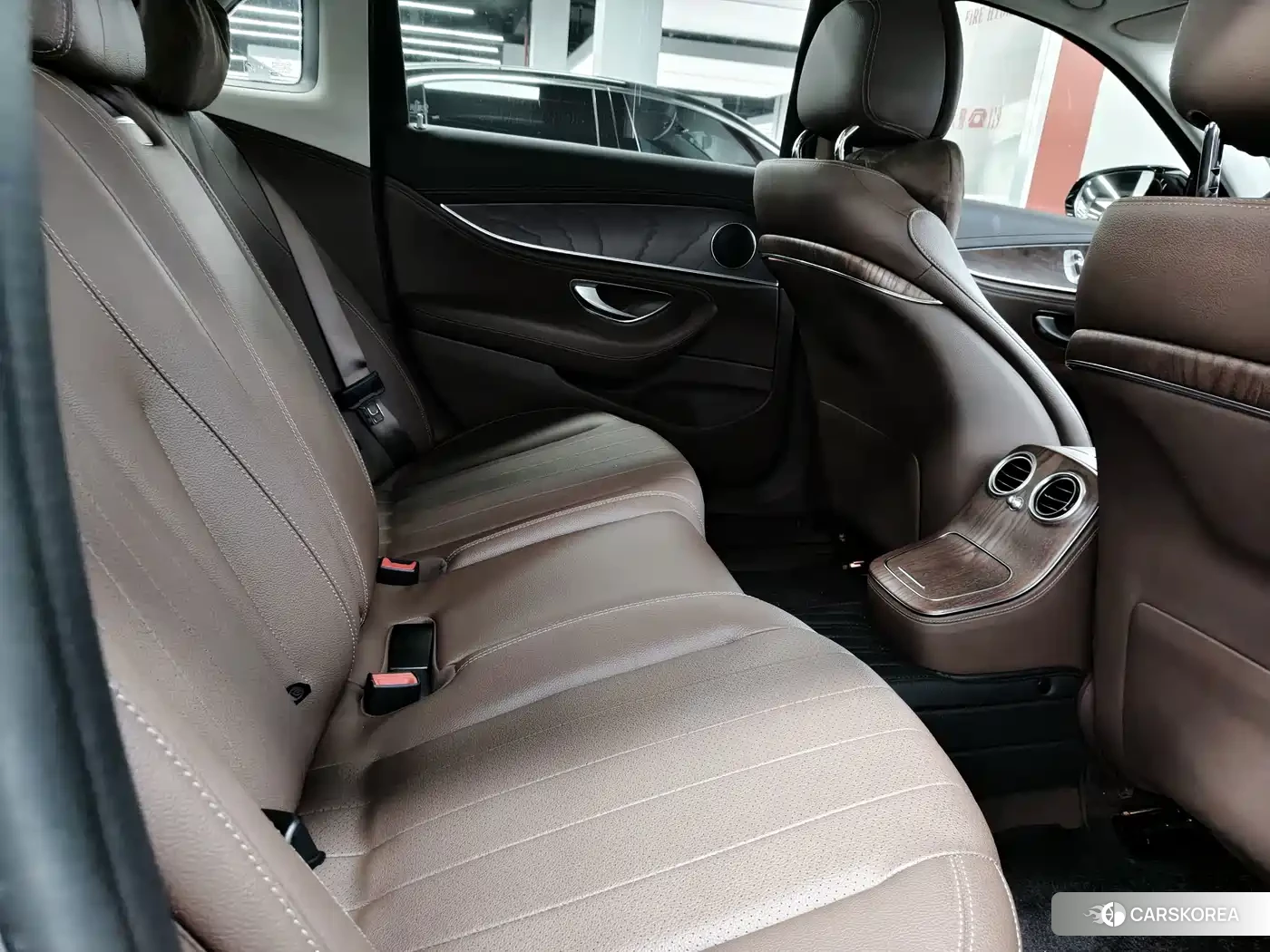 Mercedes-Benz E-Class id 4669415 из Китая 13