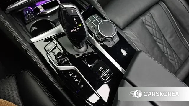 BMW 5 Series (G30) id 3630564 из Кореи 18