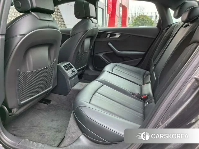 Audi A4L id 4238847 из Китая 8